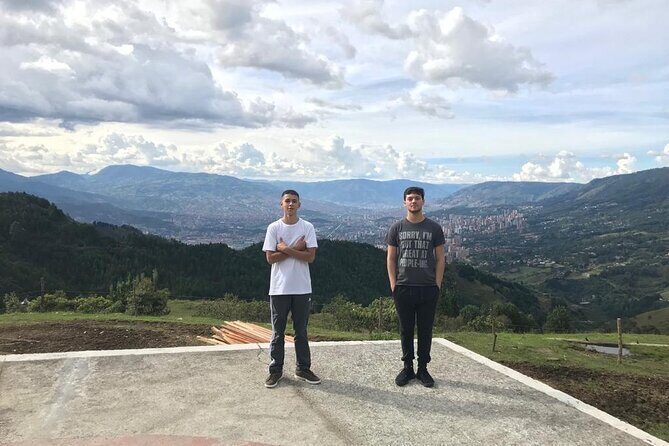 Pablo Escobar Historic Tour and Cable car - Parque Memorial Inflexion: starting with the victims