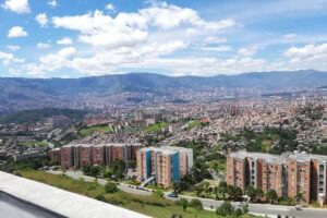 Pablo Escobar Tour And Comuna 13 - Getting Picked Up, Staying Comfortable, and Avoiding the Usual Medellín Logistics