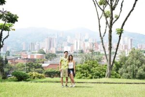 Pablo Escobar Tour : Museum, History and Beer - Stop 1: Cementerio Jardines Montesacro and the Tombs That Anchor the Story