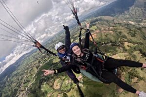 Paragliding flight in Medellin - Where You Start: Meeting Point Near Bello and the Real Timing