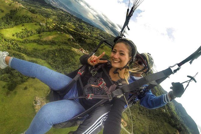 Paragliding in Medellin Includes GoPro and Pick up & Drop off - Safety and the local pilot factor (it’s not just a slogan)