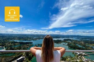 PREMIUM Guatapé Tour: Rock, Luxury boat ride, Meals & Llamas - New Peñol and the Old Peñol replica: quick stops with big story