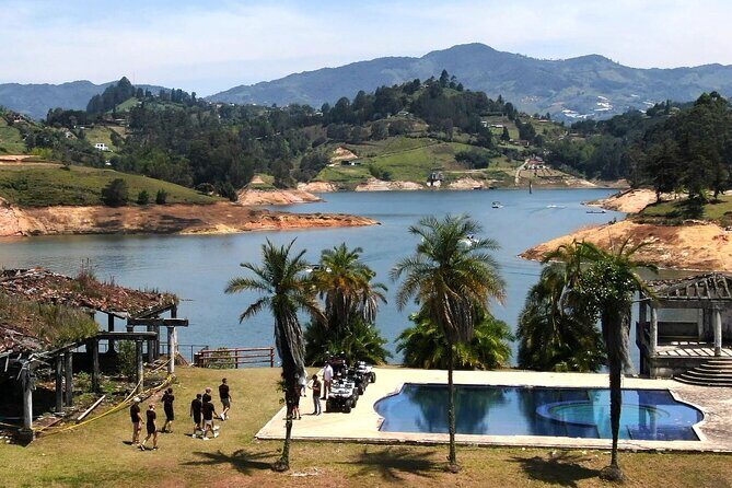 (Private Guatapé) Mansion Pablo Escobar+Paintball+Cuatrimoto+Boat - A day built for Guatapé + adrenaline (without losing the views)
