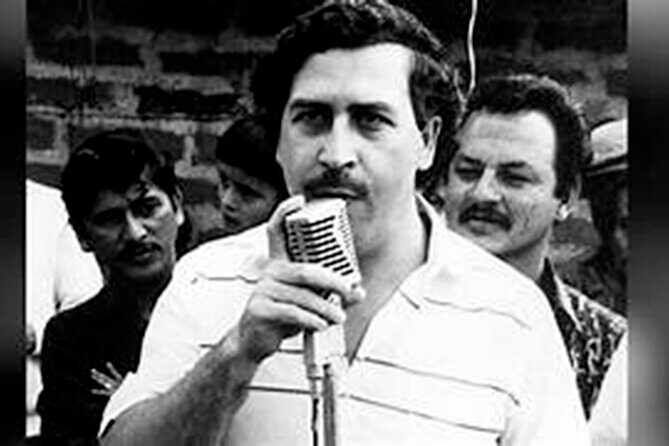 (Private Guatapé) Mansion Pablo Escobar+Paintball+Cuatrimoto+Boat - Marinilla animal farm stop: a quick taste of the countryside
