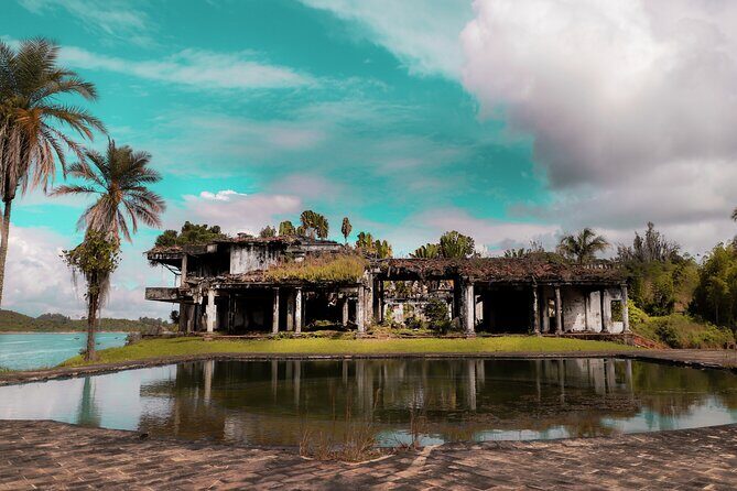 (Private Guatapé) Mansion Pablo Escobar+Paintball+Cuatrimoto+Boat - Malecon de Guatapé: lunch break with local flavor