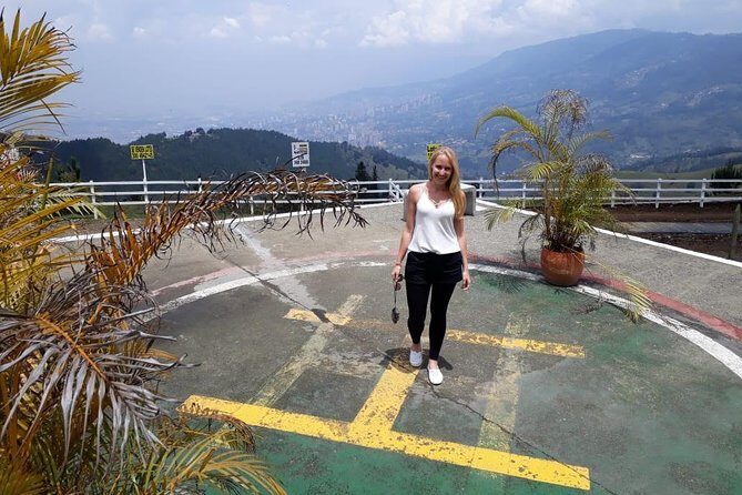 Private Half-Day Pablo Escobar Godfather Tour in Medellin - How the half-day tour actually runs in Medellín