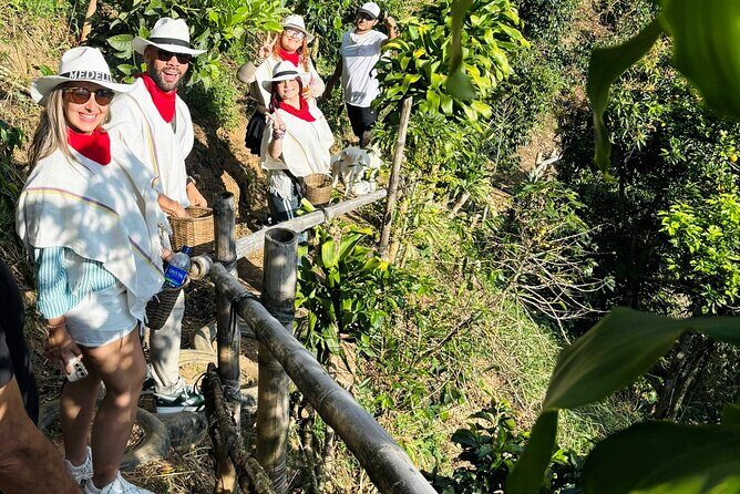 Private Villa with Pool, Coffee Farm and Santa Fe de Antioquia! - Tours Del Cafe in Palmitas: coffee from plantation paths to tasting