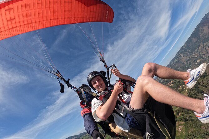 Tour Paragliding in Medellín. - From meeting point to harness: your first 20–40 minutes matter