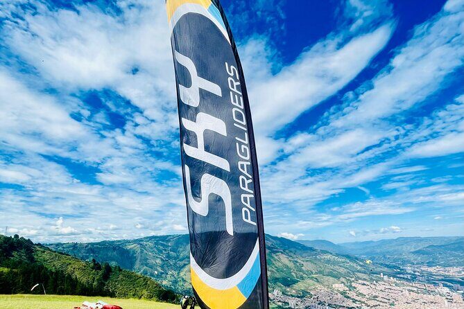 Tour Paragliding in Medellín. - GoPro footage, optional add-ons, and what to plan for after you land