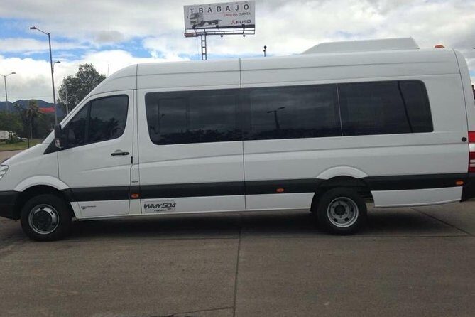 Transport airport hotel or hotel airport (private service) - The Ride Itself: Comfort, Air-Conditioning, and Safety